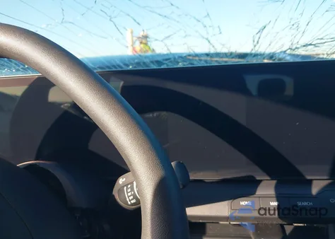 2025 Kia K4 Lxs z USA, uszkodzony, nr VIN 3KPFT4DE8SE169952